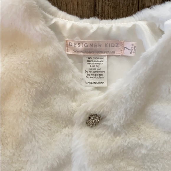 Designer Kidz Ivory Faux Fur Jacket size 7 - Picture 2 of 4